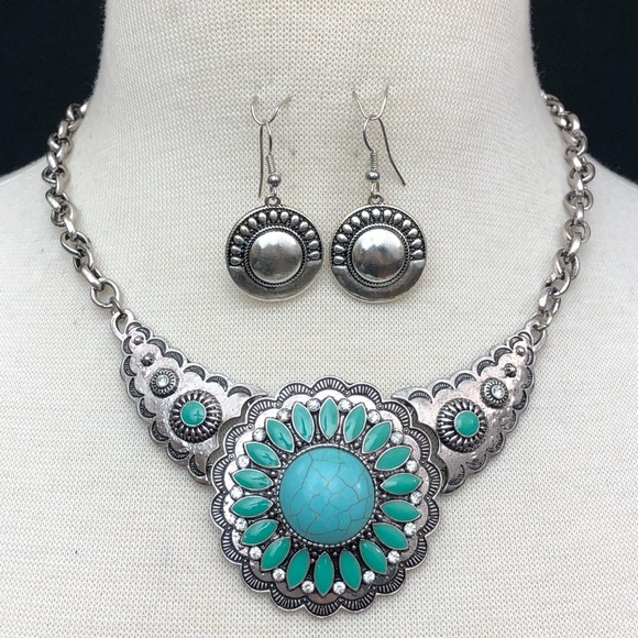 Turquoise Stone Aqua Blue Necklace Earrings Set - Picture 1 of 3